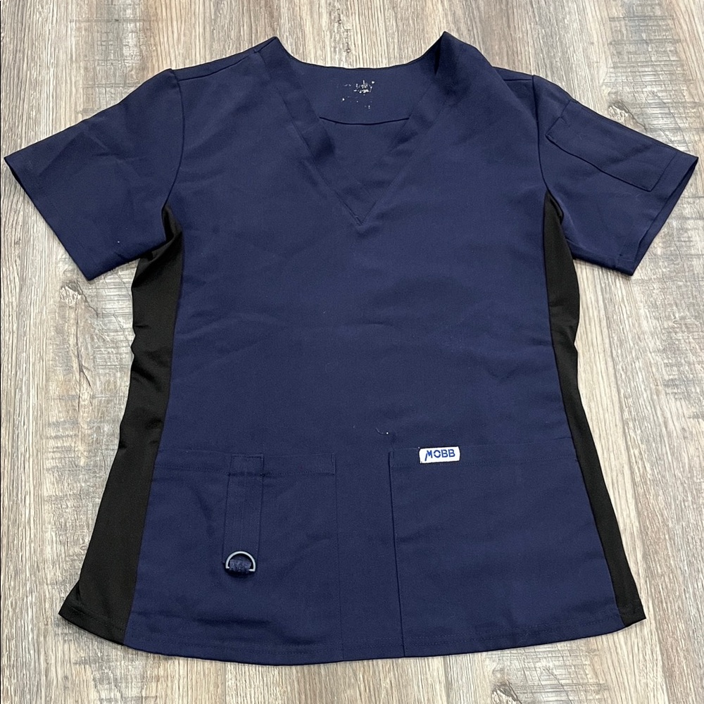 MOBB Scrub Top